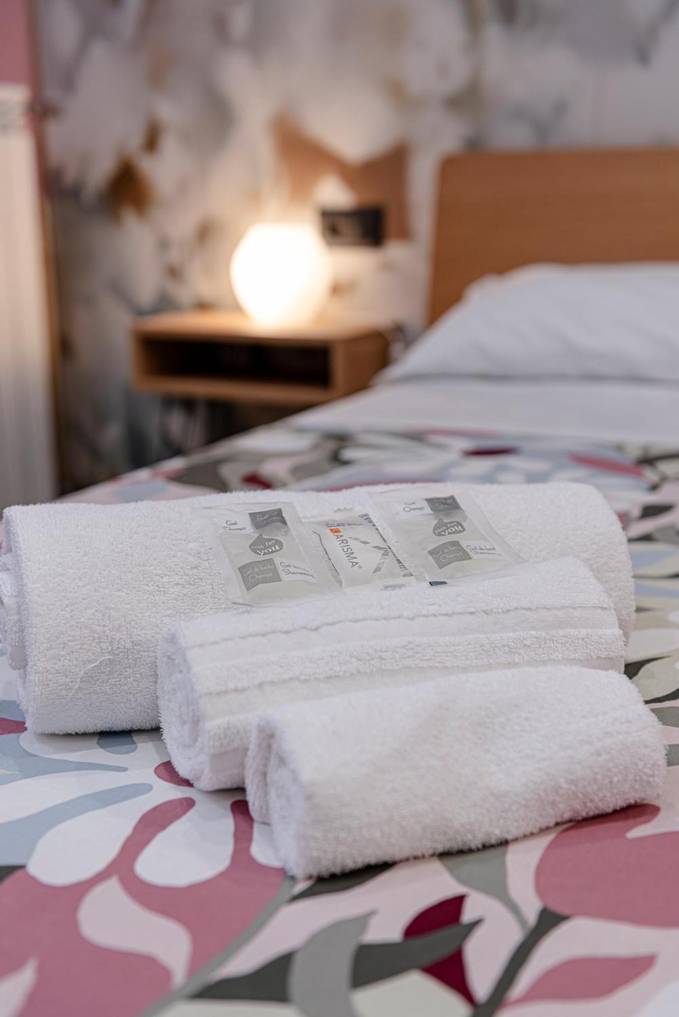 Helle Hus Guest House - 200M From Piazza Bologna Metro And 10 Minutes From The Colosseum الغرفة الصورة